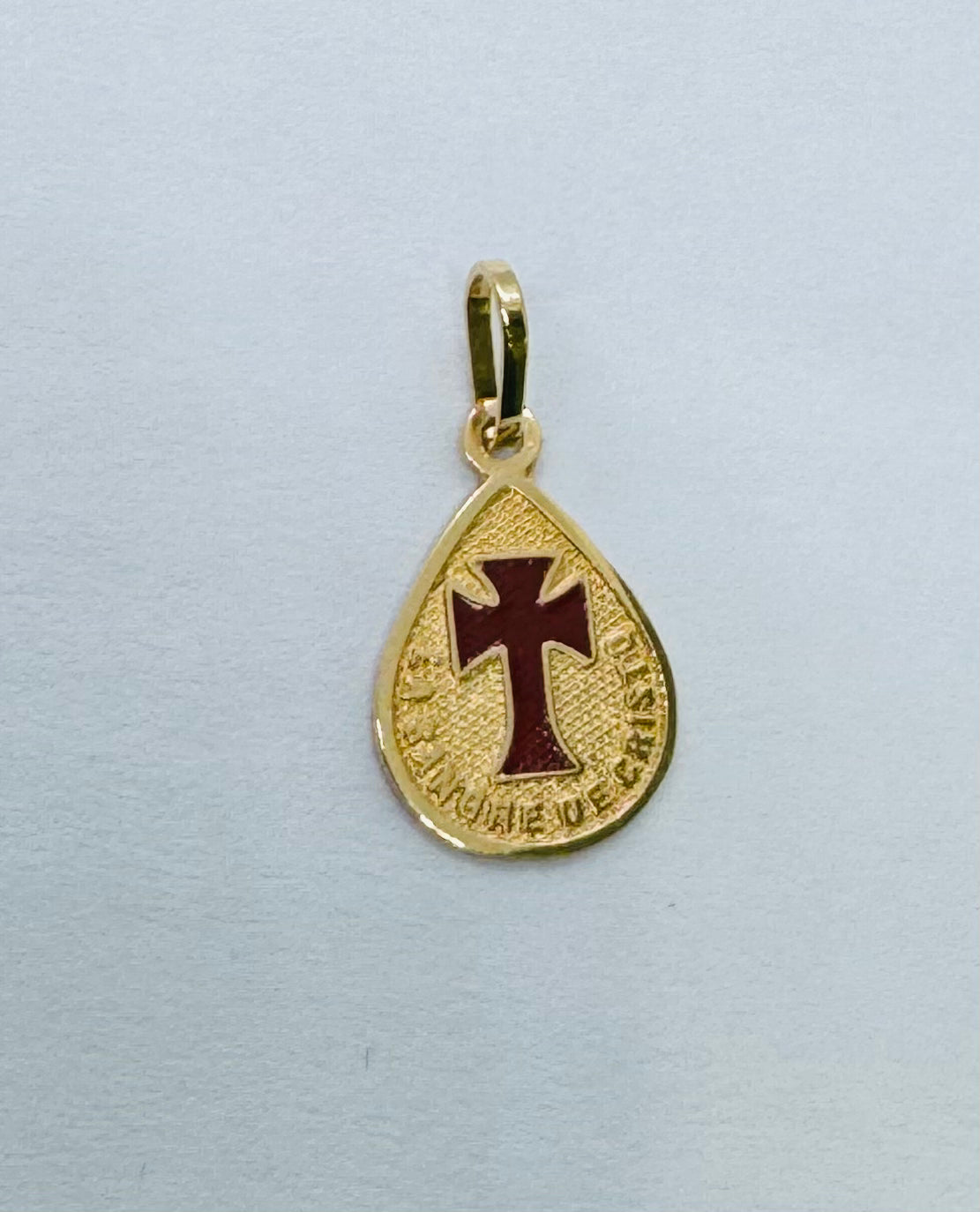 DIJE SANGRE DE CRISTO ORO AMARILLO 18K
