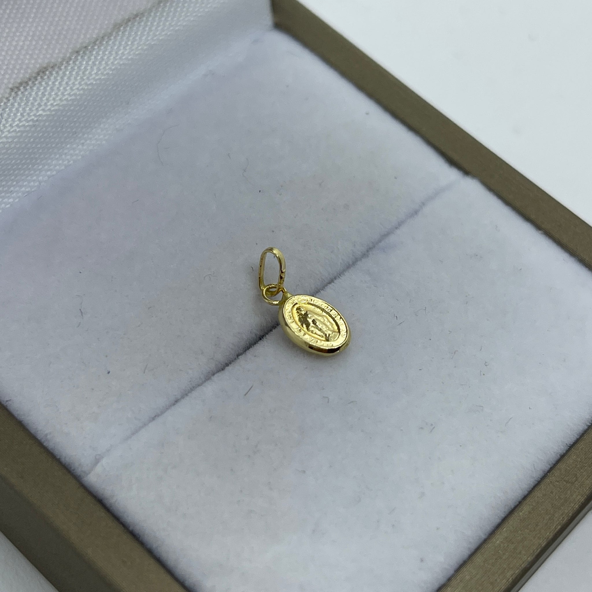 DIJE VIRGEN MILAGROSA 18K