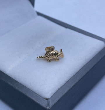 DIJE ARMADILLO ORO AMARILLO 18K