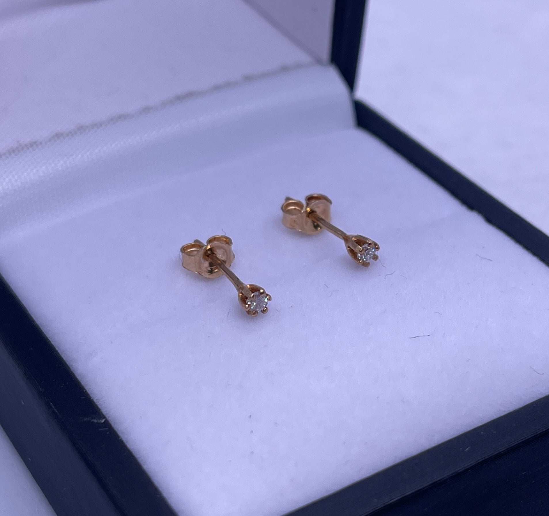 TOPOS DIAMANTE 0.8 CT 6 UÑAS ORO AMARILLO 18K