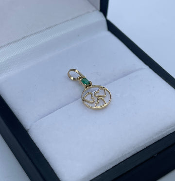 DIJE CORAZONES CON ESMERALDA 18K