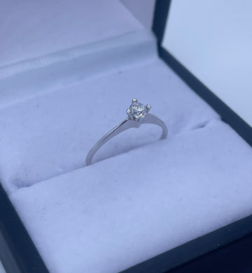 ANILLO SOLITARIO 4 UÑAS CIRCON ORO BLANCO 18K